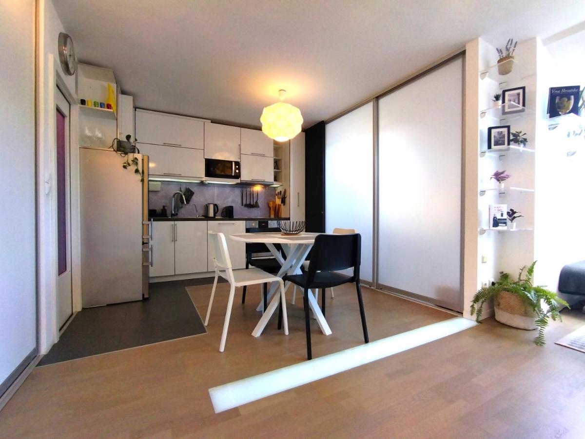 Apartment Lila Zagreb Exteriör bild